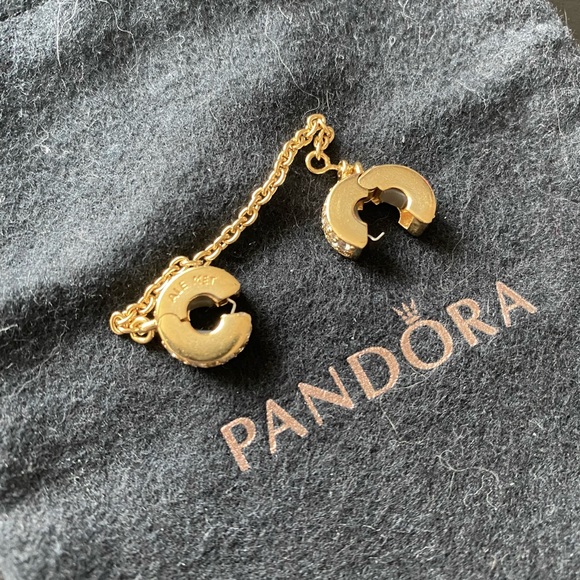 Pandora Clear Pavé Safety Chain Clip Charm - Picture 2 of 2